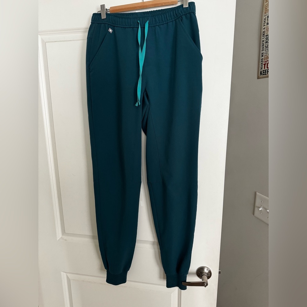 Figs Caribbean Blue Small/Tall Tansen Joggers Scrub Pants